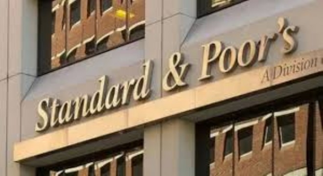 S&P Türkiye'nin Kredi Notunu BB- Seviyesine Yükseltti