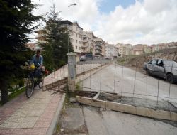 Bir Keçiören komedisi: Taşlı Sokak duvara karşı