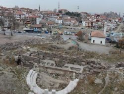 Antik tiyatro ortaya çıkıyor