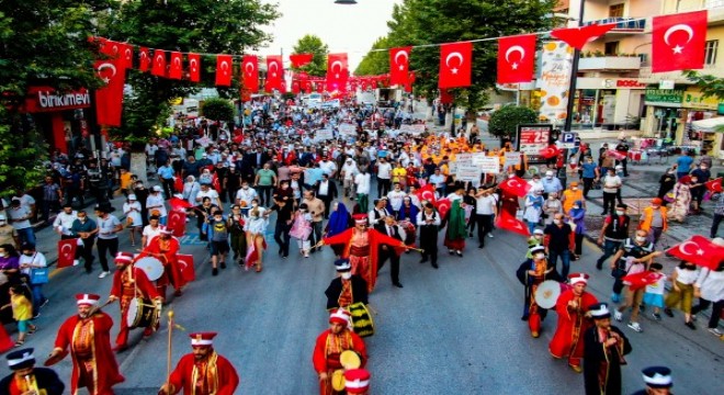 Binlerce Malatyalı kortej yürüyüşünde bir araya geldi