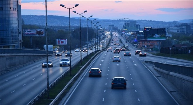 İstanbul ile Ankara da kamyon, çekici ve tanker cinsi araçlara trafik yasağı